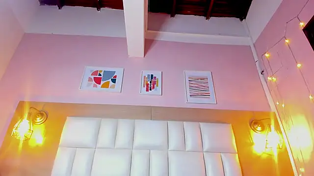 Snapshot of Dollar-girl chatting on 7, 2, 2025 Dollar-girl online show from 7, 2, 2025