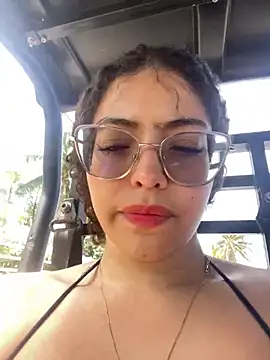 Snapshot of Dollar-girl chatting on 23, 2, 2025 Dollar-girl online show from 23, 2, 2025