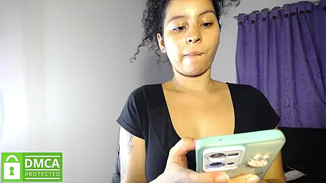 Snapshot of Mr_MrsCurie chatting on 10, 10, 2025 Mr MrsCurie online show from 10, 10, 2025