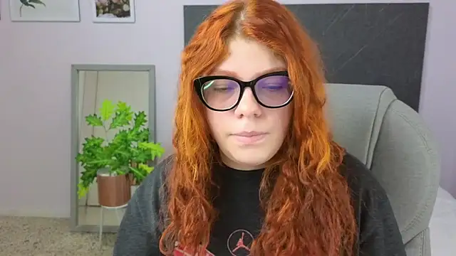 lucie nicolls online show from 7, 1, 2025