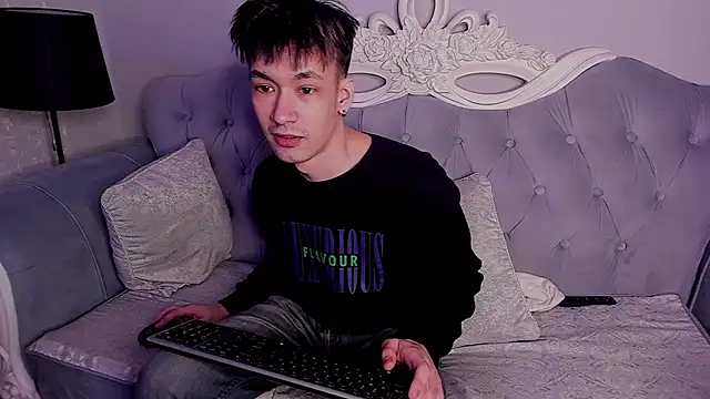 Snapshot of CalvinOwens chatting on 2, 2, 2025 CalvinOwens online show from 2, 2, 2025