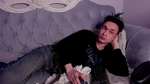 Snapshot of CalvinOwens chatting on 2, 2, 2025 CalvinOwens online show from 2, 2, 2025