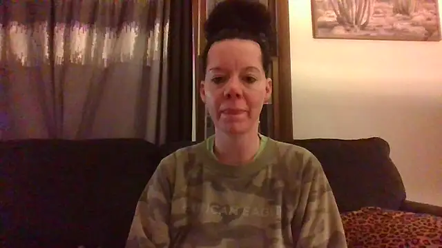 SidneyRaee online show from 4, 12, 2024