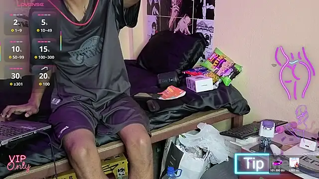 Snapshot of just_fucks chatting on 27, 2, 2026 just fucks online show from 27, 2, 2026