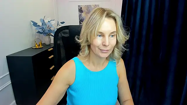 Snapshot of Sinty_Devis chatting on 27, 9, 2025 Sinty Devis online show from 27, 9, 2025