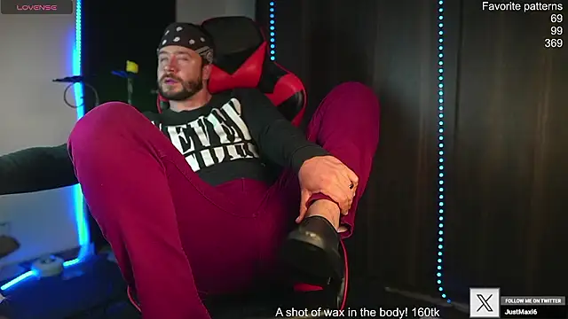 Snapshot of just_maxii chatting on 3, 2, 2026 just maxii online show from 3, 2, 2026