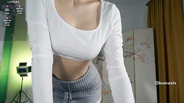 Snapshot of baeasian chatting on 5, 12, 2025 baeasian online show from 5, 12, 2025