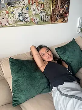 Nina-Eros1 online show from 1, 3, 2025