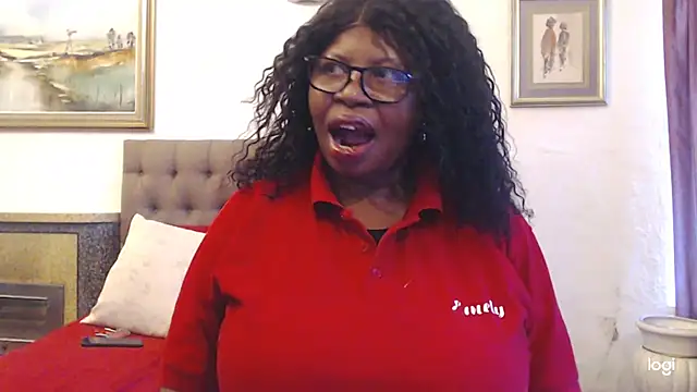 Snapshot of OmegaLipps chatting on 12, 6, 2026 OmegaLipps online show from 12, 6, 2026