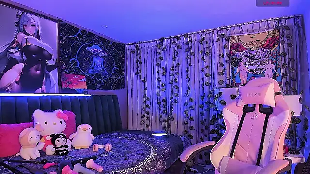 LanaKyutt online show from 3, 12, 2024