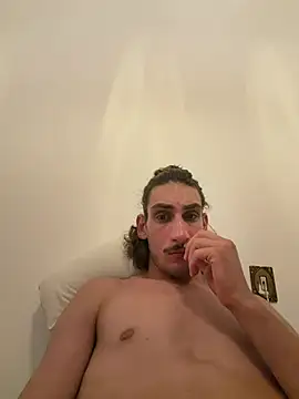 Snapshot of BostonGeorge27 chatting on 4, 8, 2026 BostonGeorge27 online show from 4, 8, 2026