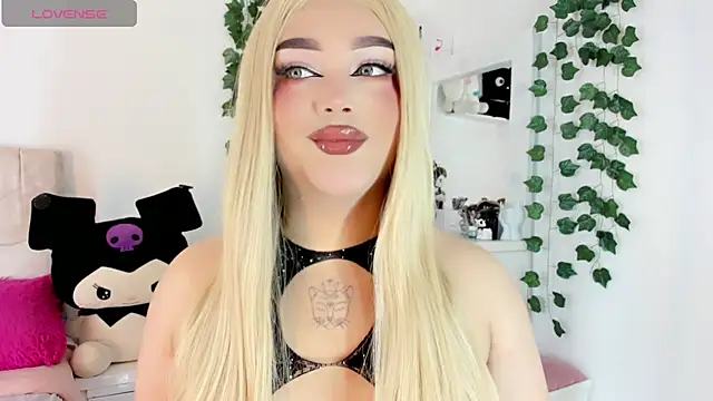 Snapshot of cattriona_muller chatting on 8, 7, 2026 cattriona muller online show from 8, 7, 2026