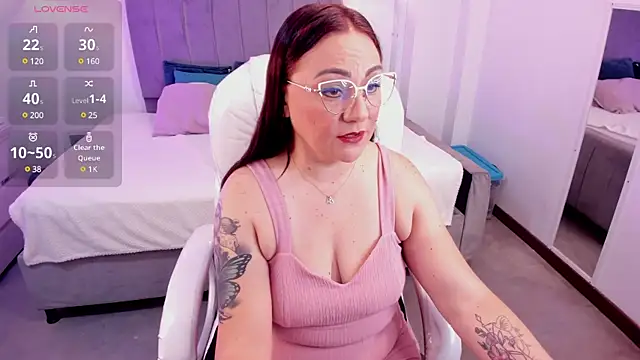 Snapshot of lady_nylon_ chatting on 28, 1, 2025 lady nylon online show from 28, 1, 2025