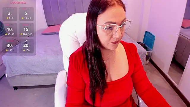 Snapshot of lady_nylon_ chatting on 4, 3, 2025 lady nylon online show from 4, 3, 2025