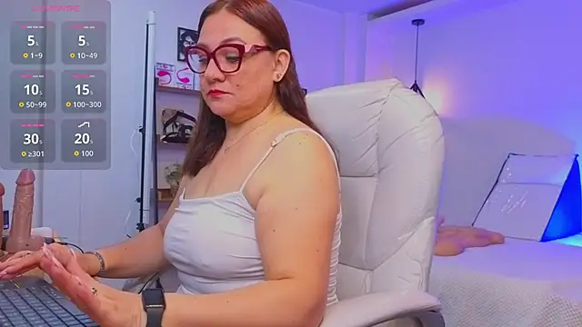 Snapshot of lady_nylon_ chatting on 23, 9, 2025 lady nylon online show from 23, 9, 2025