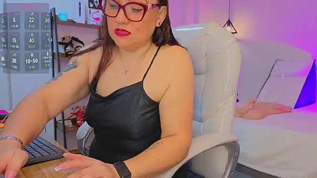 Snapshot of lady_nylon_ chatting on 16, 11, 2025 lady nylon online show from 16, 11, 2025