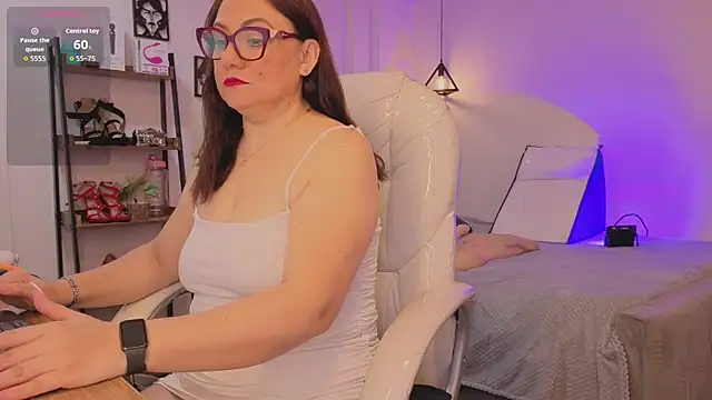 Snapshot of lady_nylon_ chatting on 28, 11, 2025 lady nylon online show from 28, 11, 2025