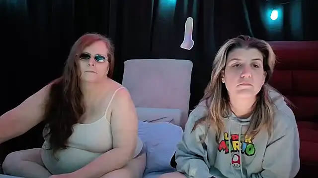 Snapshot of Sexy_Mama-69 chatting on 13, 9, 2025 Sexy Mama-69 online show from 13, 9, 2025