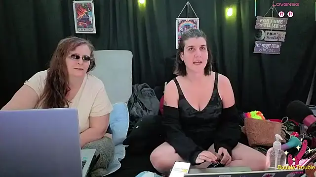 Sexy Mama-69 online show from 22, 11, 2025