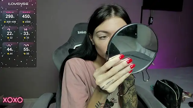 Mariella Adamss online show from 18, 11, 2025