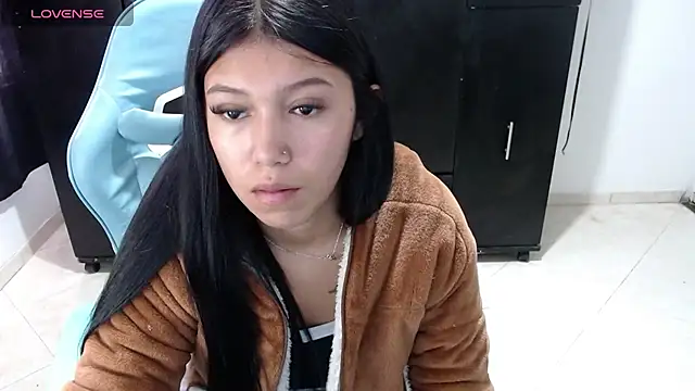 Snapshot of emily_rosse04 chatting on 23, 6, 2026 emily rosse04 online show from 23, 6, 2026