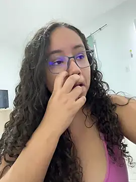 Snapshot of CurlyGirl_1 chatting on 29, 1, 2025 CurlyGirl 1 online show from 29, 1, 2025