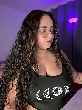 CurlyGirl 1 online show from 18, 5, 2026