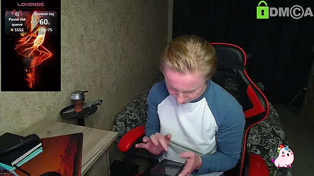 Alexis Gordon online show from 23, 9, 2025