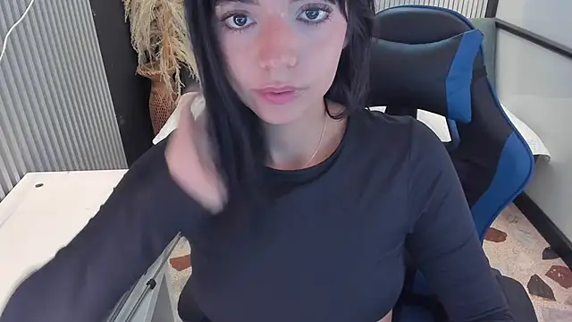 NicolRoss  online show from 10, 6, 2026