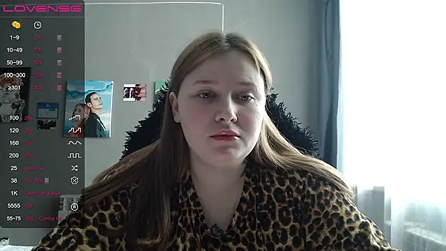 Snapshot of Light_Luna chatting on 8, 3, 2026 Light Luna online show from 8, 3, 2026