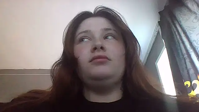 Snapshot of Light_Luna chatting on 7, 6, 2026 Light Luna online show from 7, 6, 2026