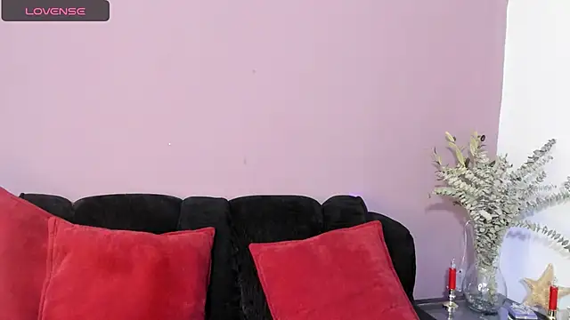 lenna  lujan05 online show from 31, 1, 2025