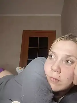 Snapshot of LeraSweet chatting on 3, 10, 2025 LeraSweet online show from 3, 10, 2025