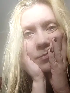 Snapshot of LeraSweet chatting on 26, 4, 2026 LeraSweet online show from 26, 4, 2026