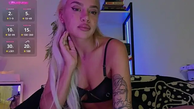 Snapshot of Alice_omg chatting on 7, 12, 2024 Alice omg online show from 7, 12, 2024