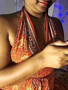 FANTASY QUEEN 07 online show from 3, 3, 2025