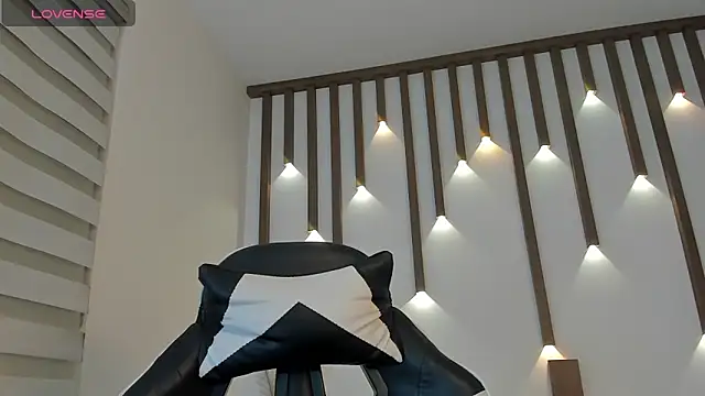 megan cooper28 online show from 19, 12, 2025