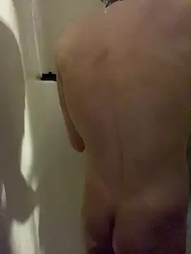 Snapshot of HARD_2QUIT chatting on 8, 3, 2025 HARD 2QUIT online show from 8, 3, 2025