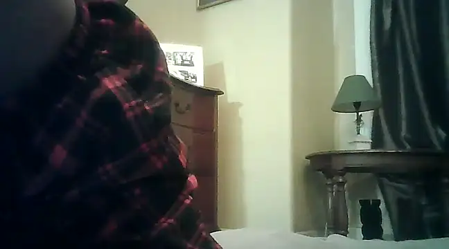 Snapshot of CaramelDipper chatting on 15, 12, 2024 CaramelDipper online show from 15, 12, 2024