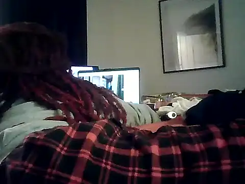 Snapshot of CaramelDipper chatting on 23, 1, 2025 CaramelDipper online show from 23, 1, 2025