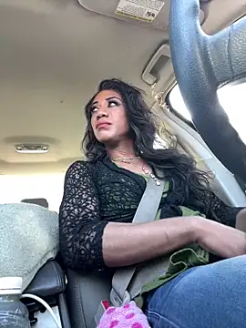 Snapshot of CaramelDipper chatting on 9, 10, 2025 CaramelDipper online show from 9, 10, 2025