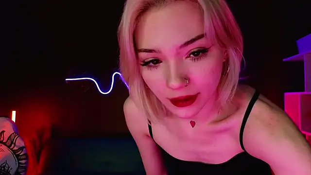 Snapshot of SandraBoyl chatting on 2, 2, 2025 SandraBoyl online show from 2, 2, 2025