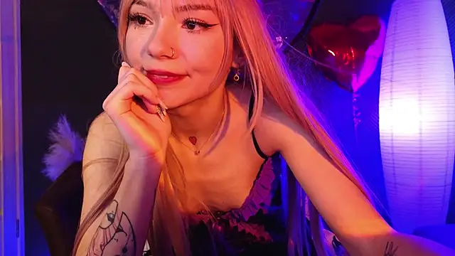 Snapshot of SandraBoyl chatting on 4, 3, 2025 SandraBoyl online show from 4, 3, 2025