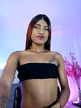 Elektra Queen online show from 3, 2, 2025