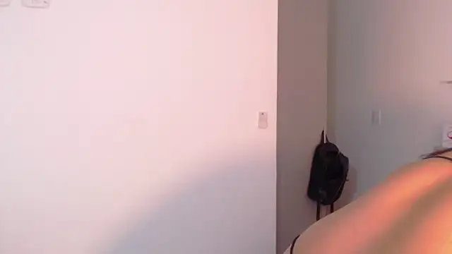 SaraApril 1 online show from 19, 3, 2025