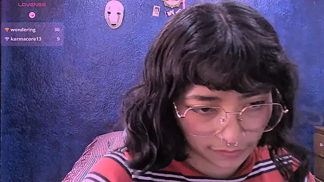 NinaYellow online show from 5, 1, 2026