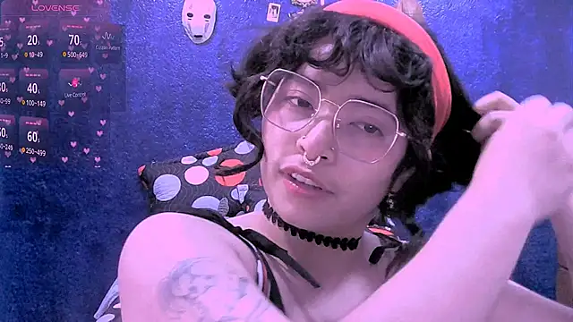 NinaYellow online show from 14, 4, 2026