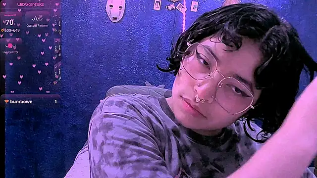 Snapshot of NinaYellow chatting on 2, 7, 2026 NinaYellow online show from 2, 7, 2026
