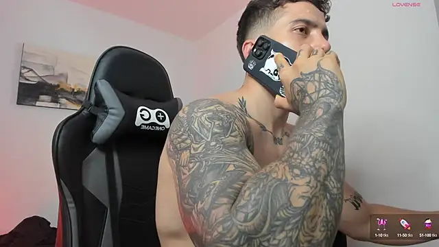 Snapshot of LucianSinclair chatting on 14, 12, 2024 LucianSinclair online show from 14, 12, 2024