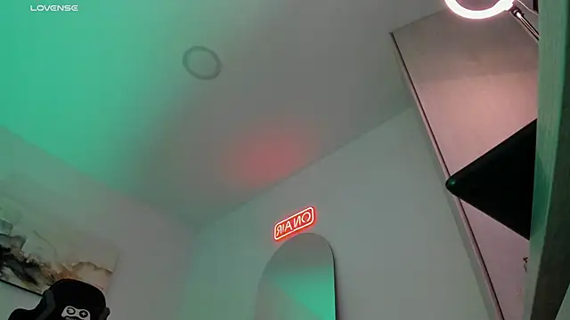 Snapshot of LucianSinclair chatting on 5, 2, 2025 LucianSinclair online show from 5, 2, 2025